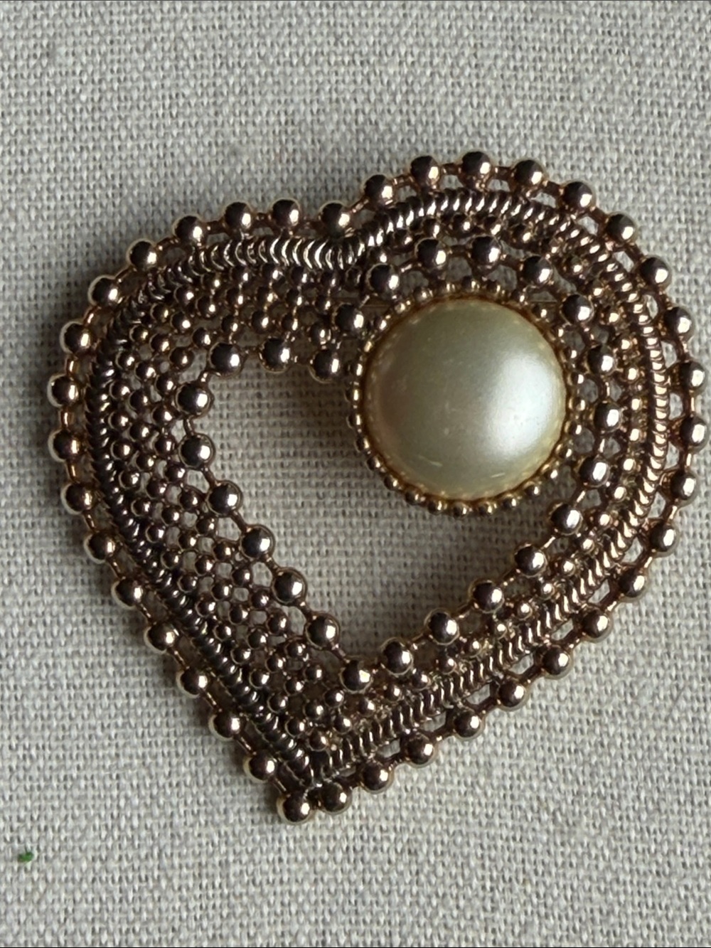 Vintage Gold Beaded Mesh Heart Brooch with Large Pearl Accent